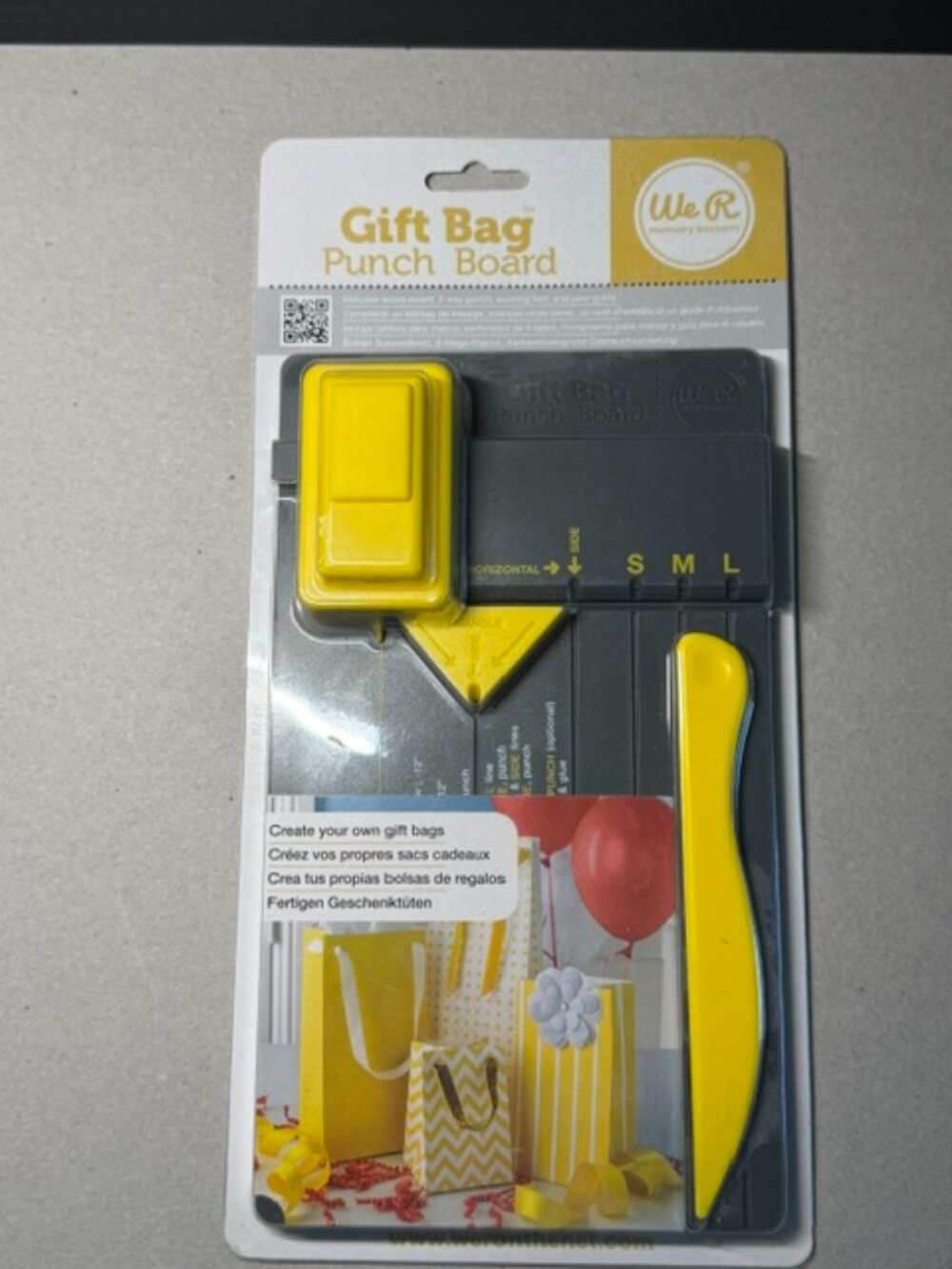 We R memory keepers Gift Bag Punch Board - Brand New In Packaging